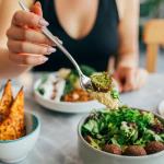 5 Zeichen, die darauf hinweisen, dass Sie mehr Proteine essen müssen